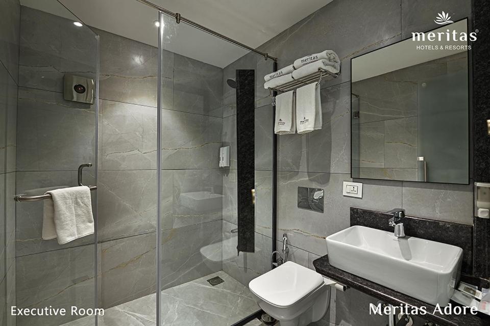 Meritas Adore Resort Lonavala Buitenkant foto